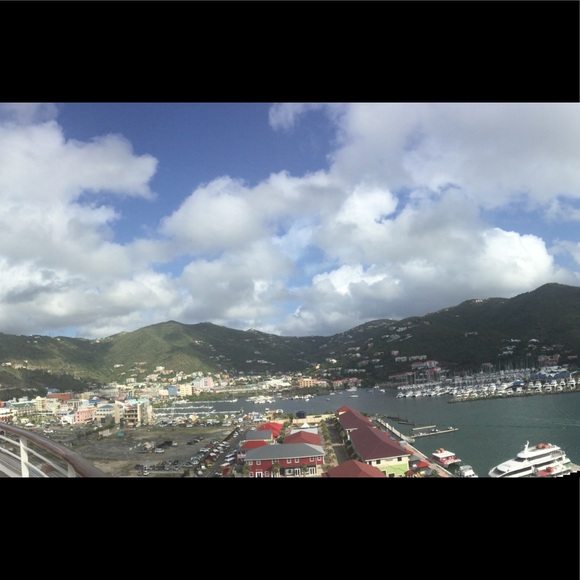 Meet your Posher, Sylvia - Picture 1 of 1